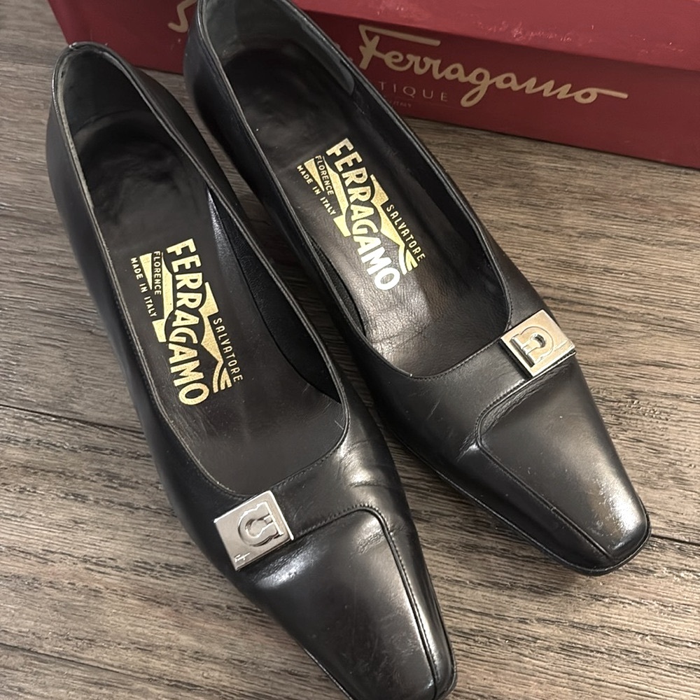 ❌SOLD❌ [Salvatore Ferragamo] Authenticated Leather Kitten Heel Pumps Women’s 5.0 - Picture 3 of 11